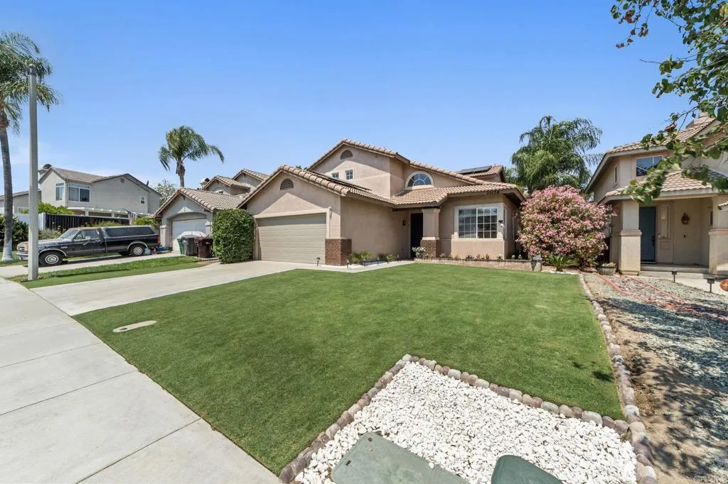 25134 Calle Entradero