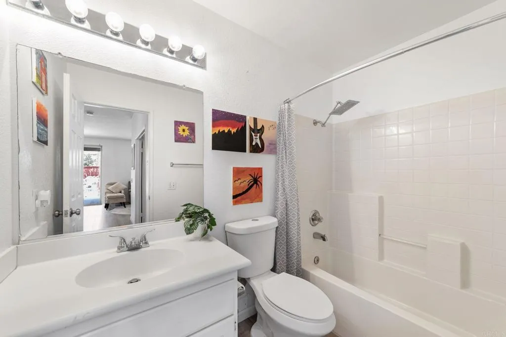 25134 Calle Entradero