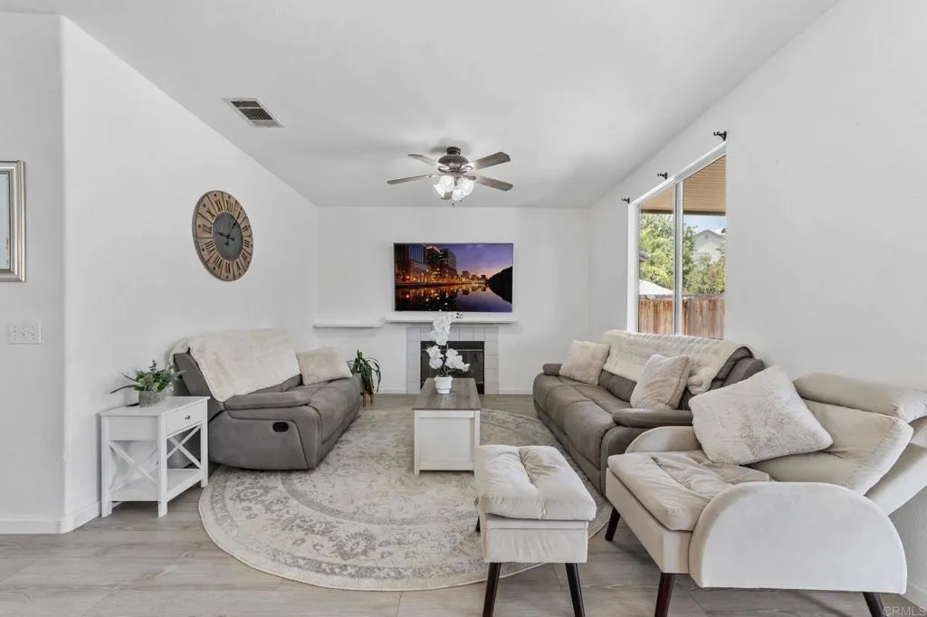 25134 Calle Entradero