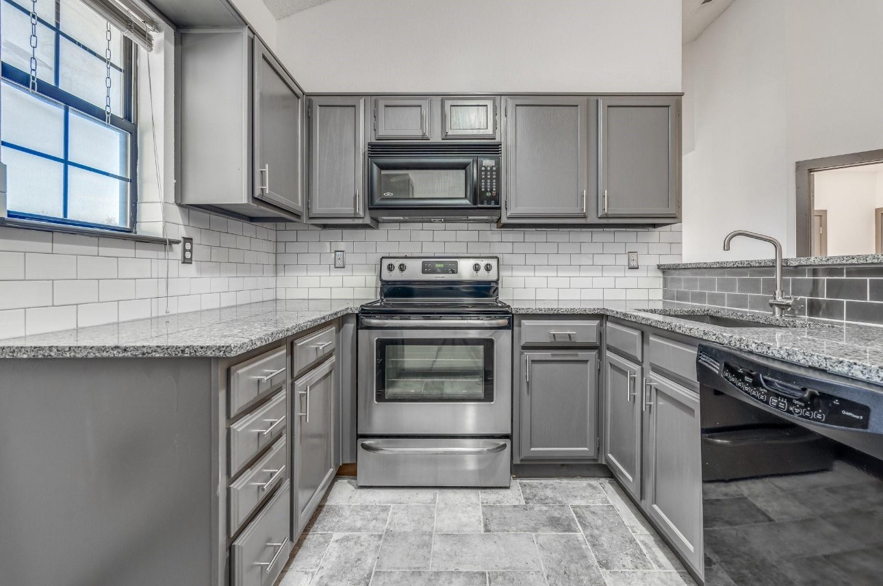 4800 W Lovers Lane 315