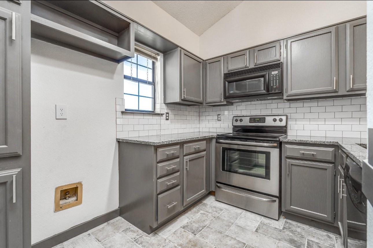 4800 W Lovers Lane 315