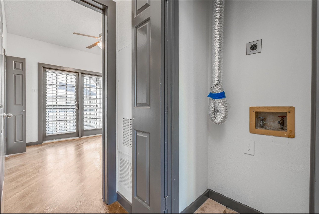 4800 W Lovers Lane 315