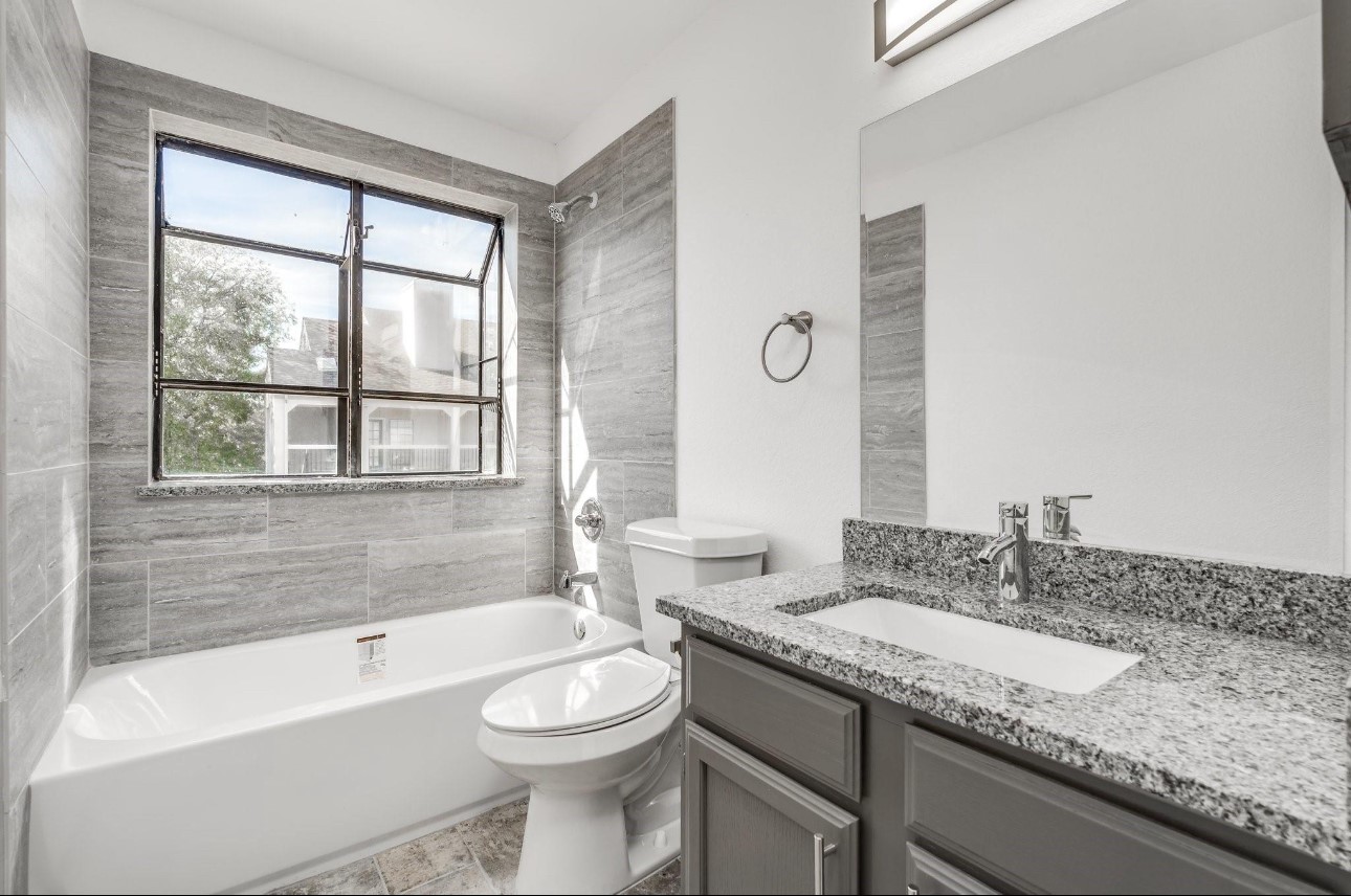 4800 W Lovers Lane 315