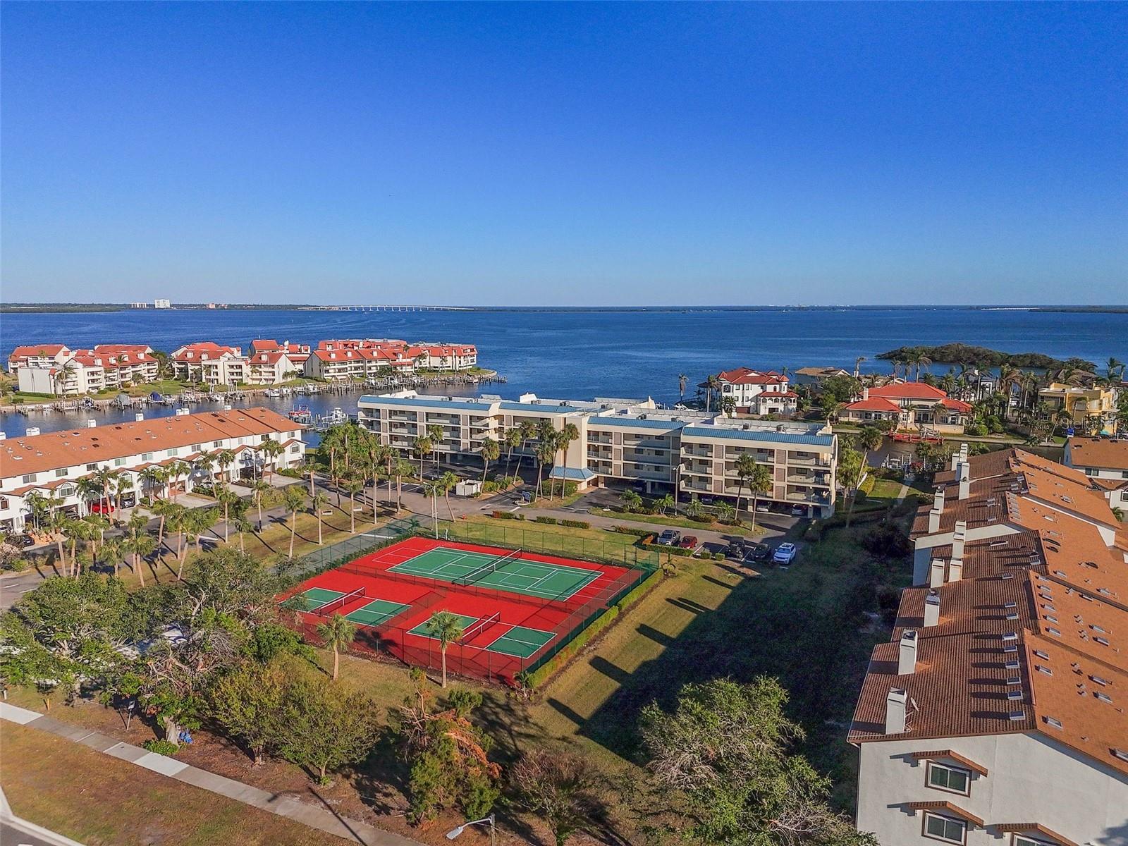 363 PINELLAS BAYWAY S #33