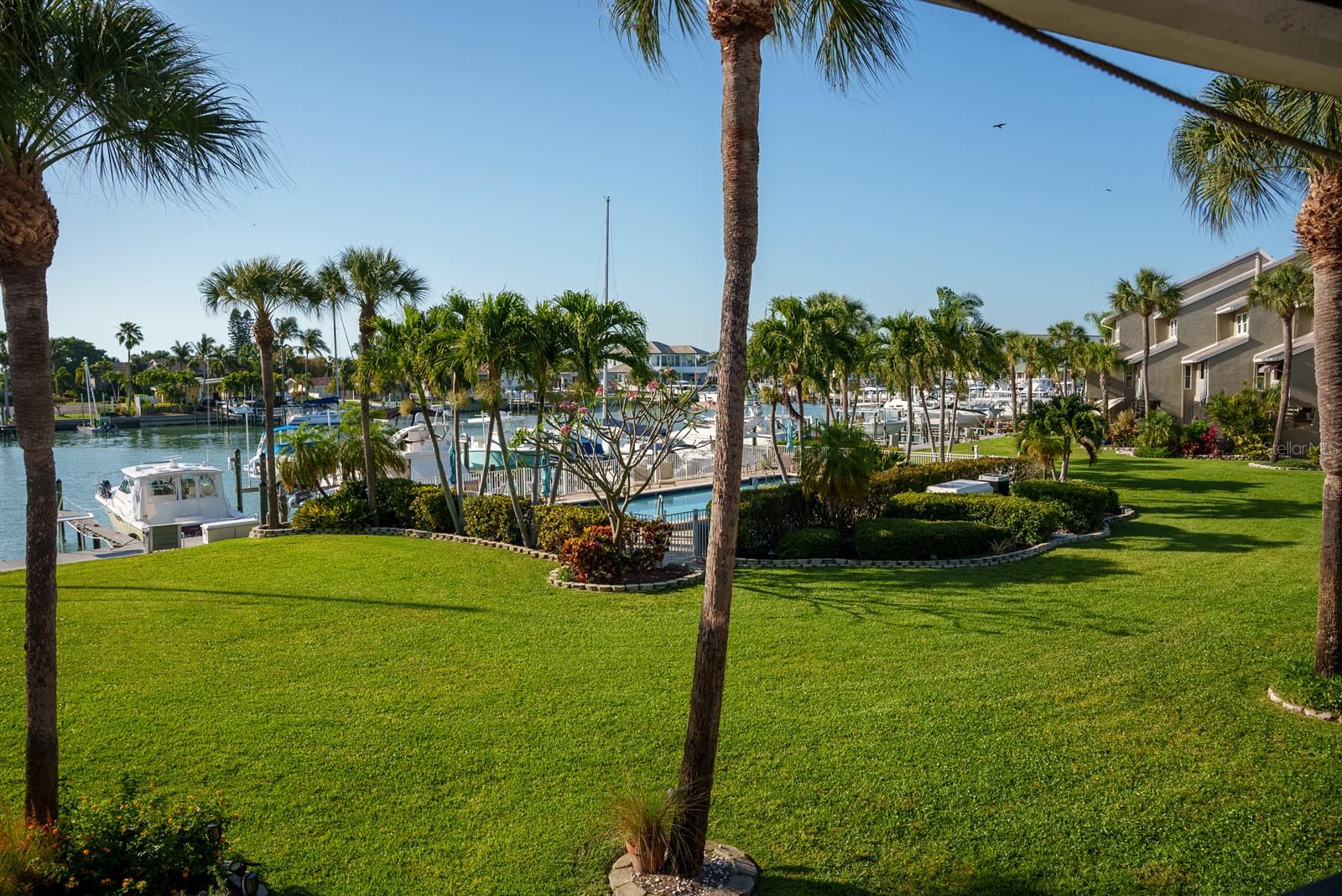 370 PINELLAS BAYWAY S #E