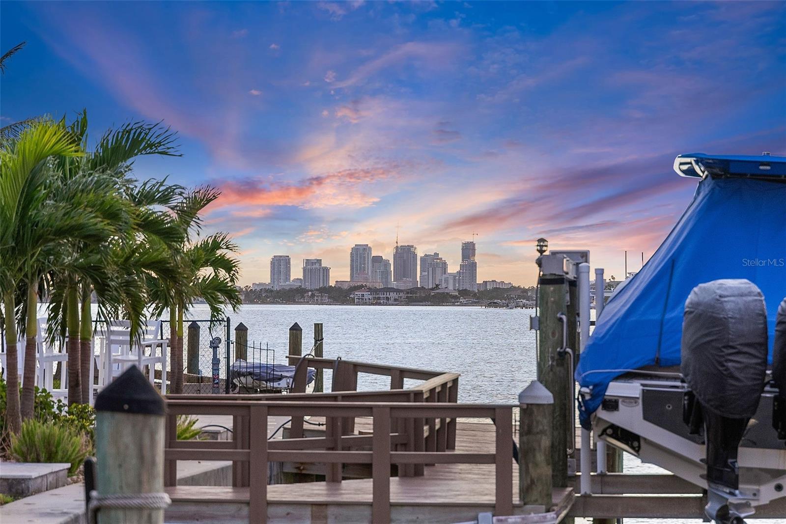 1919 HAWAII AVE NE