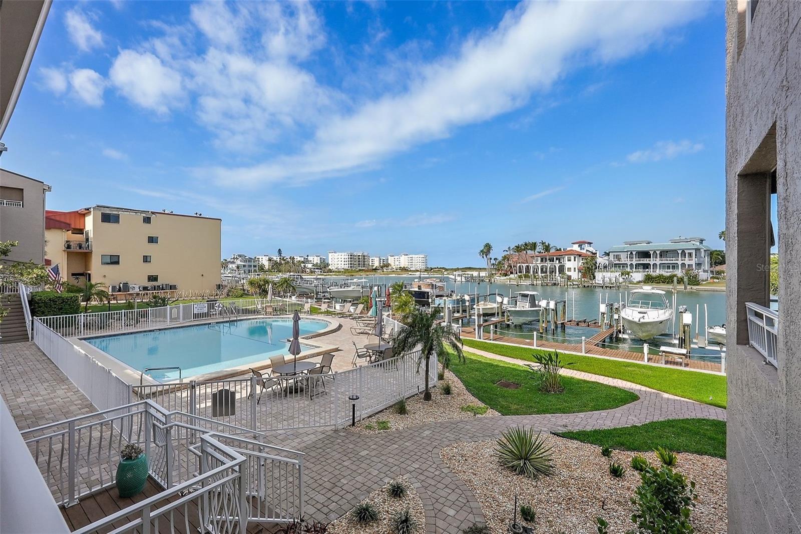 936 PINELLAS BAYWAY S #T-5