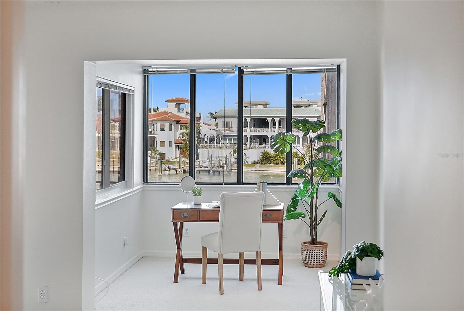 936 PINELLAS BAYWAY S #T-5