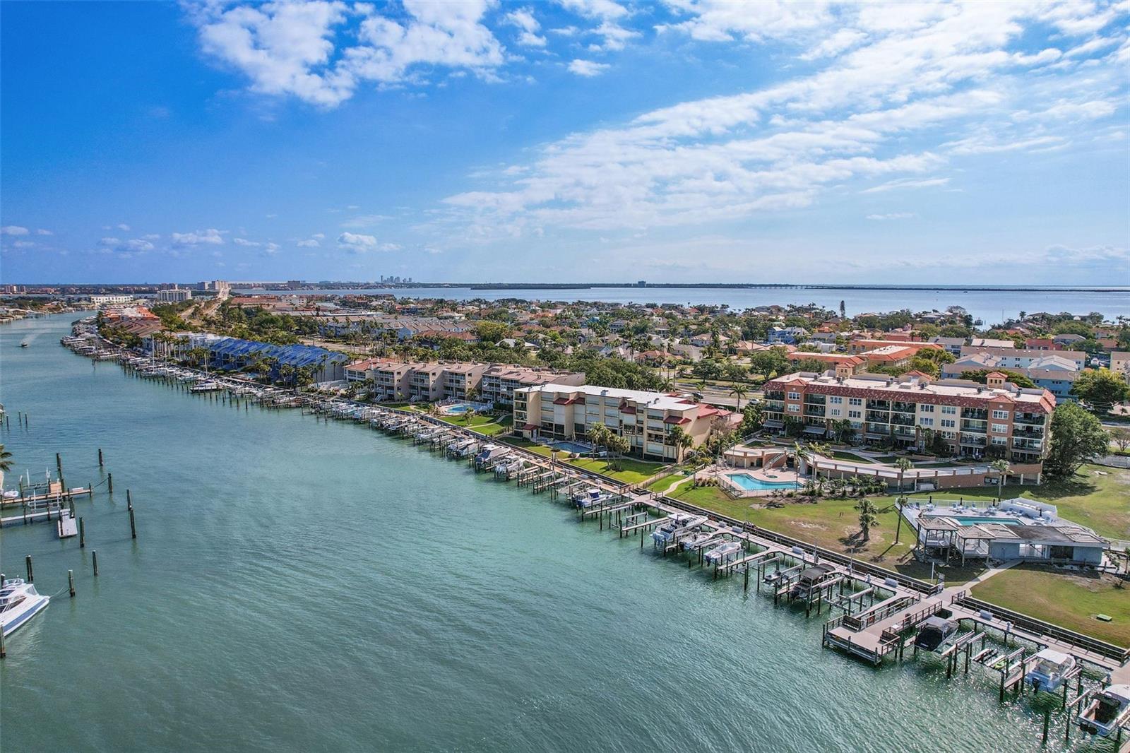 936 PINELLAS BAYWAY S #T-5