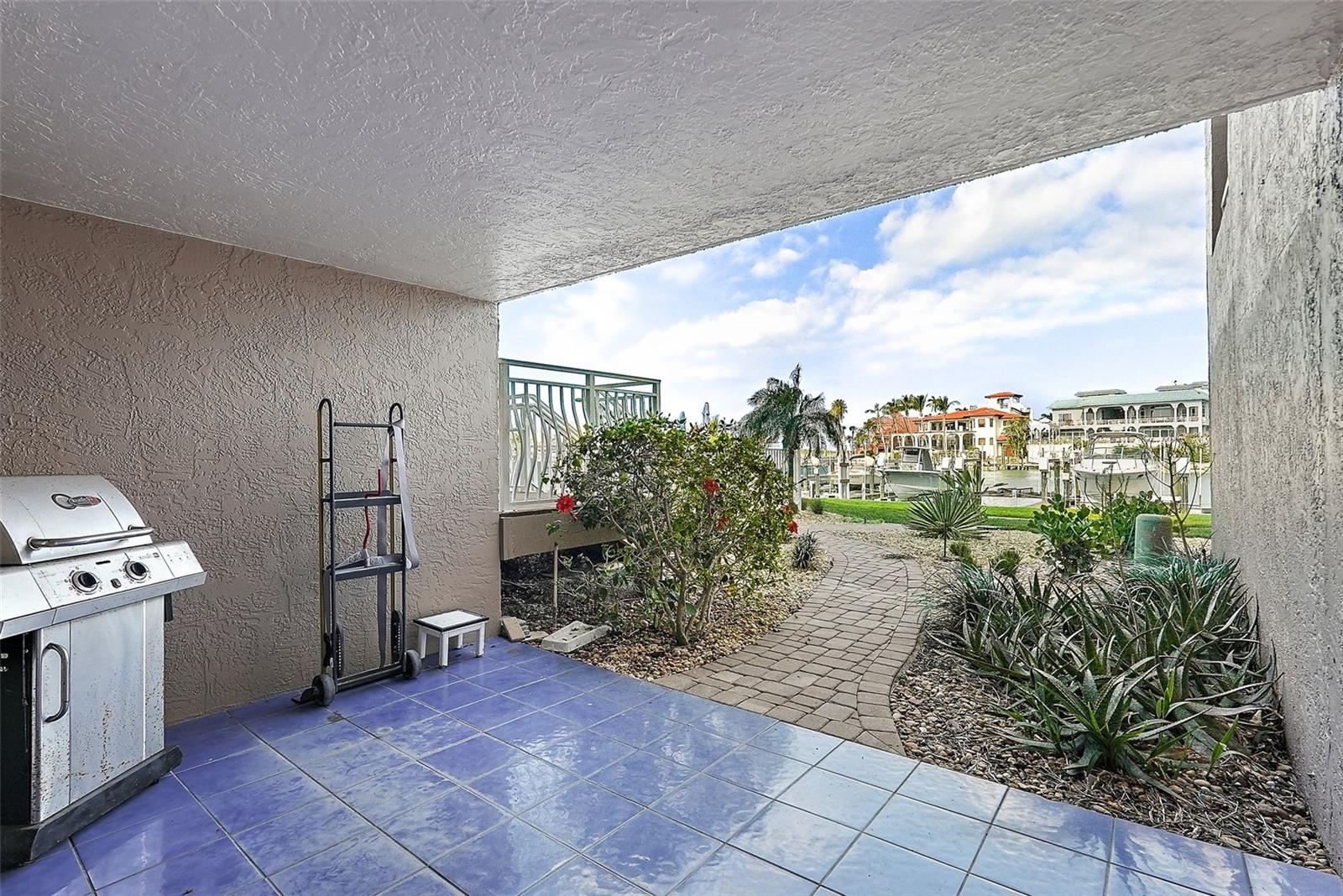 936 PINELLAS BAYWAY S #T-5