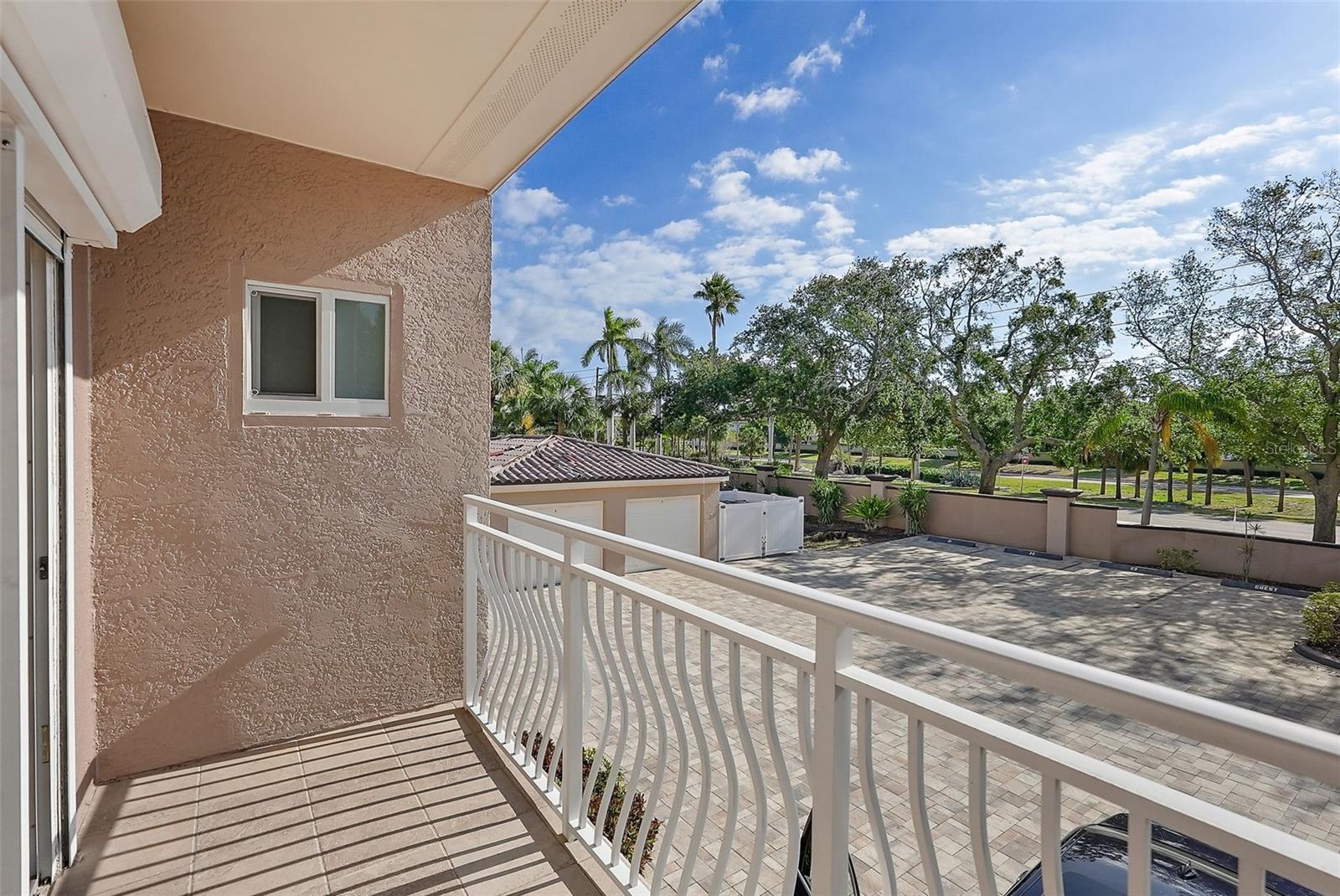 936 PINELLAS BAYWAY S #T-5