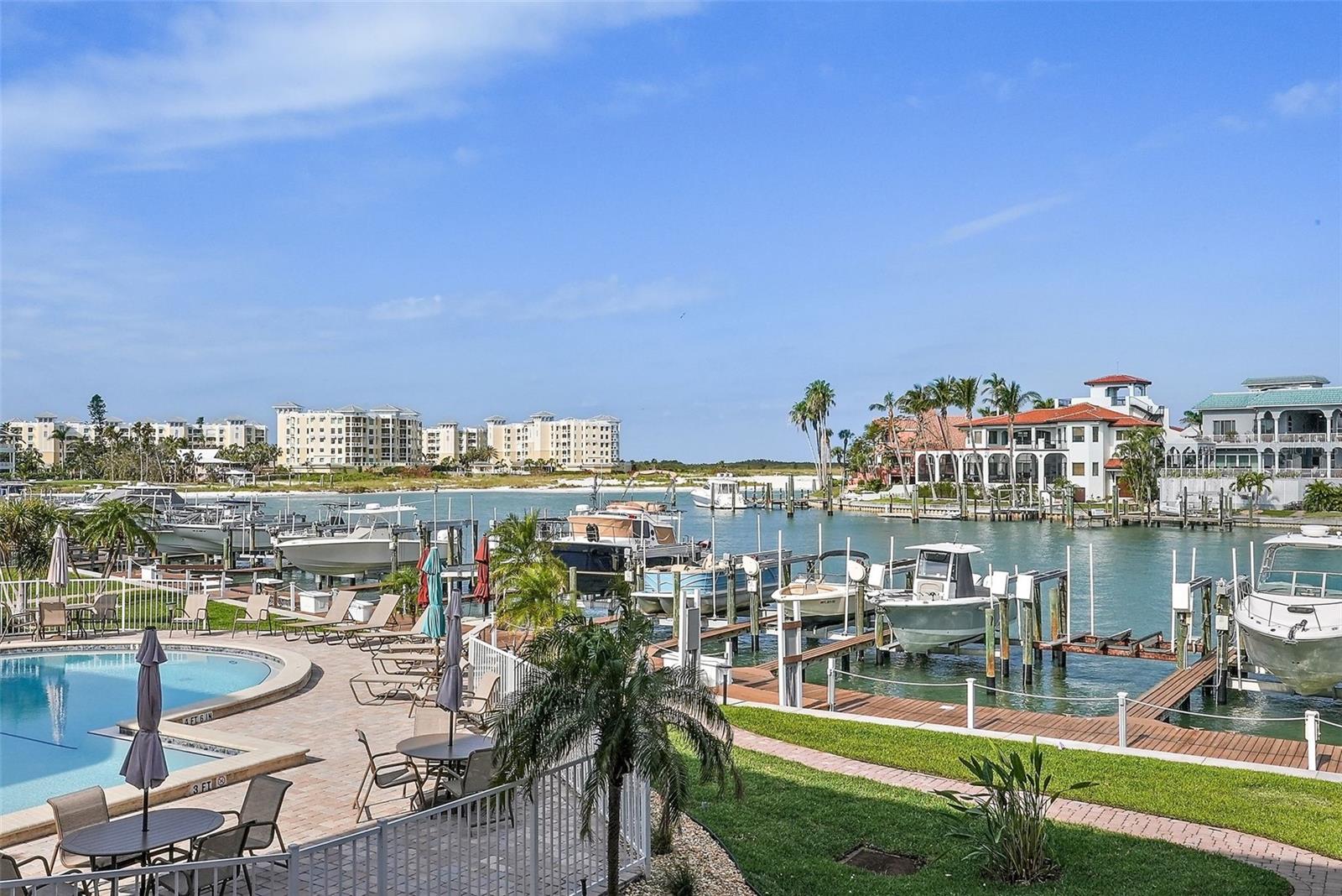 936 PINELLAS BAYWAY S #T-5