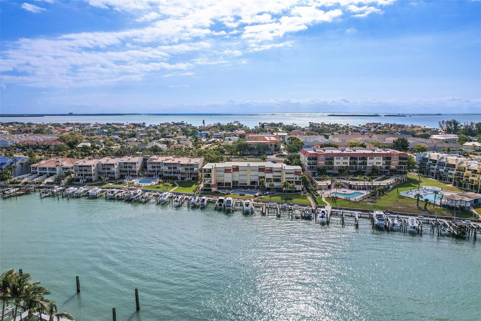 936 PINELLAS BAYWAY S #T-5