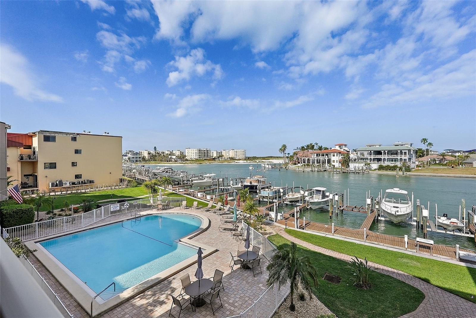 936 PINELLAS BAYWAY S #T-5
