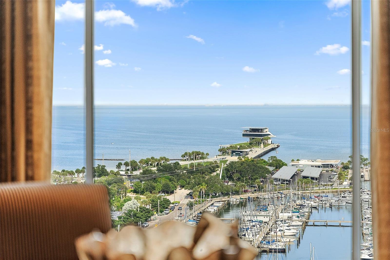 100 BEACH DR NE #1902