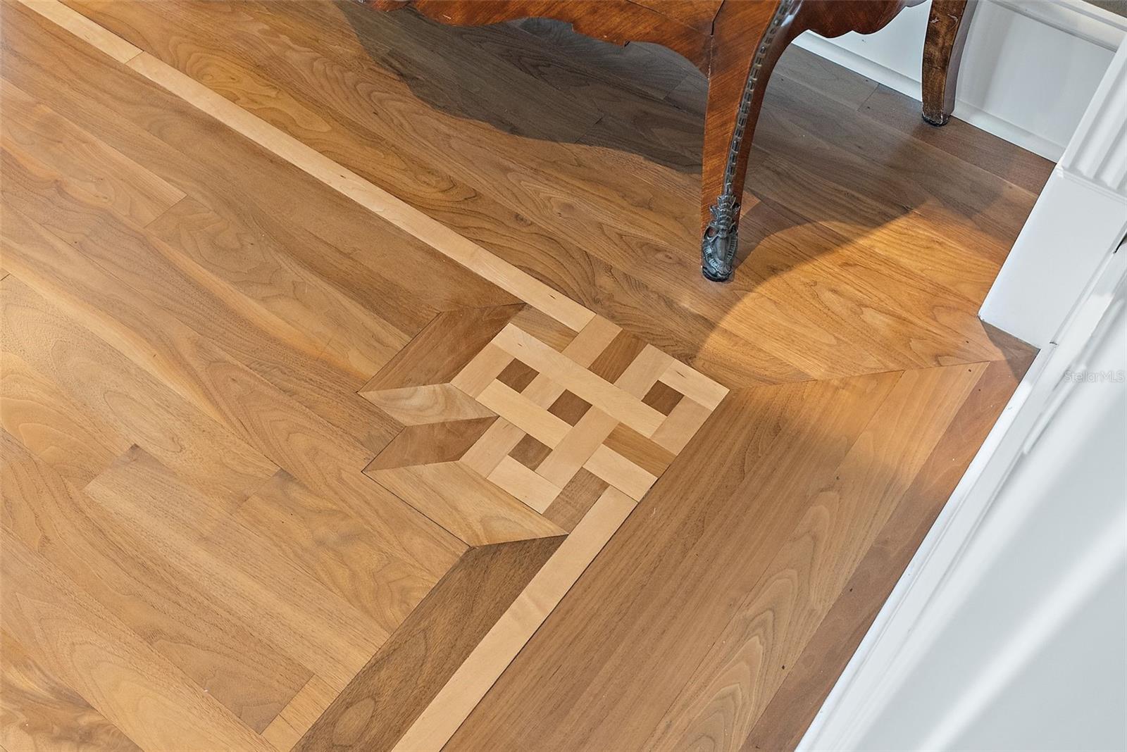 100 BEACH DR NE #1902