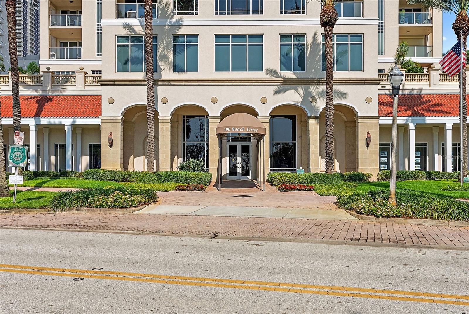 100 BEACH DR NE #1902