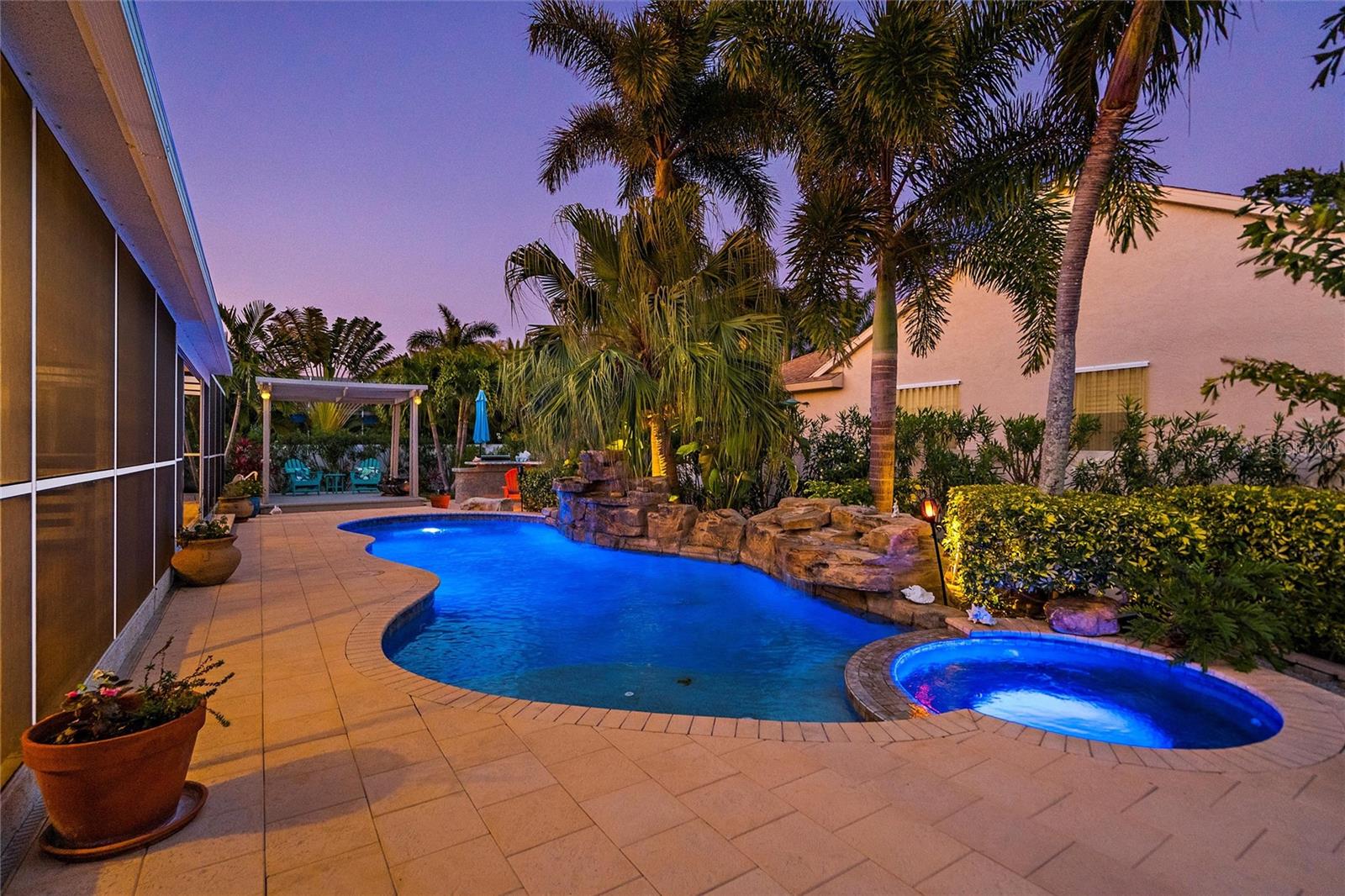 725 MONTE CRISTO BLVD