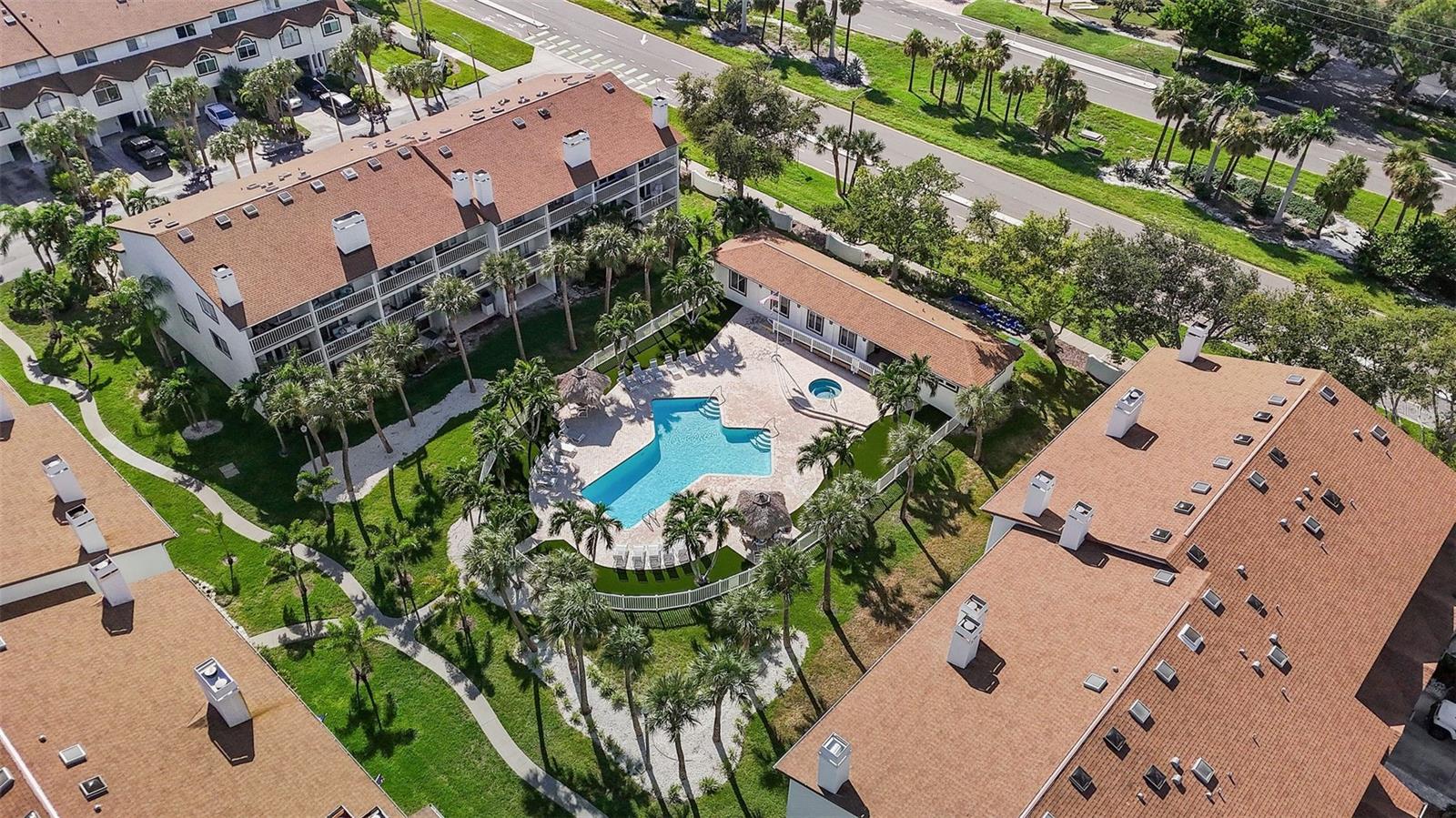 375 MADEIRA CIR