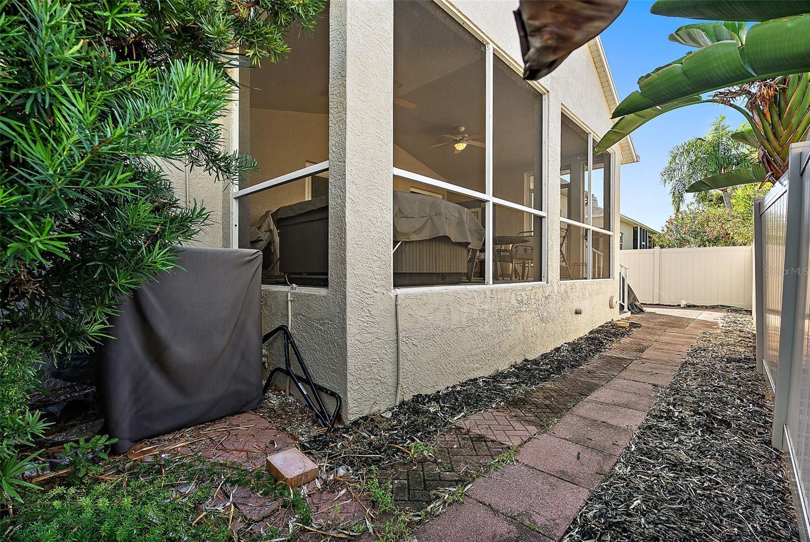 605 4TH ST W
