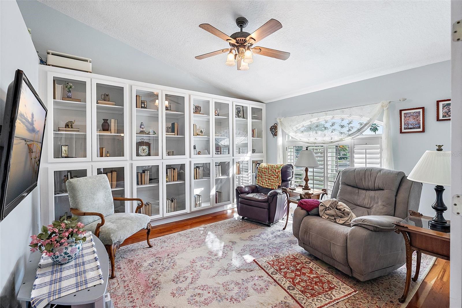 605 4TH ST W