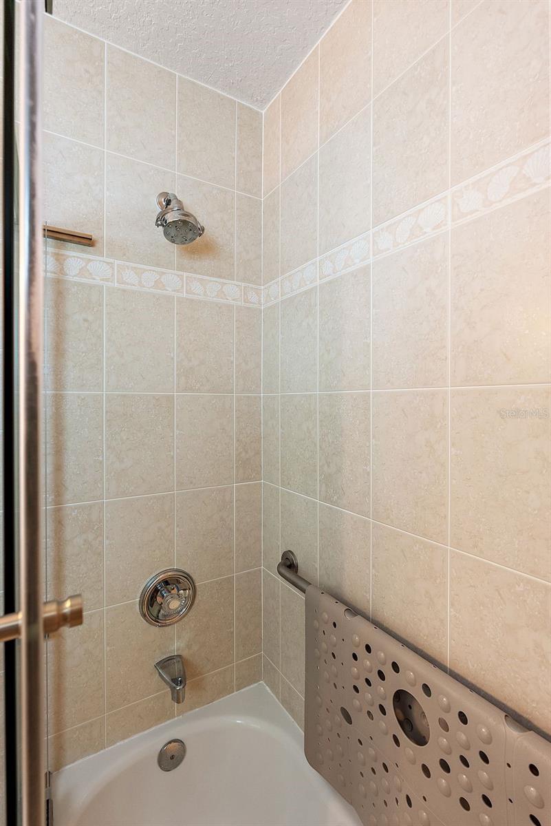 605 4TH ST W