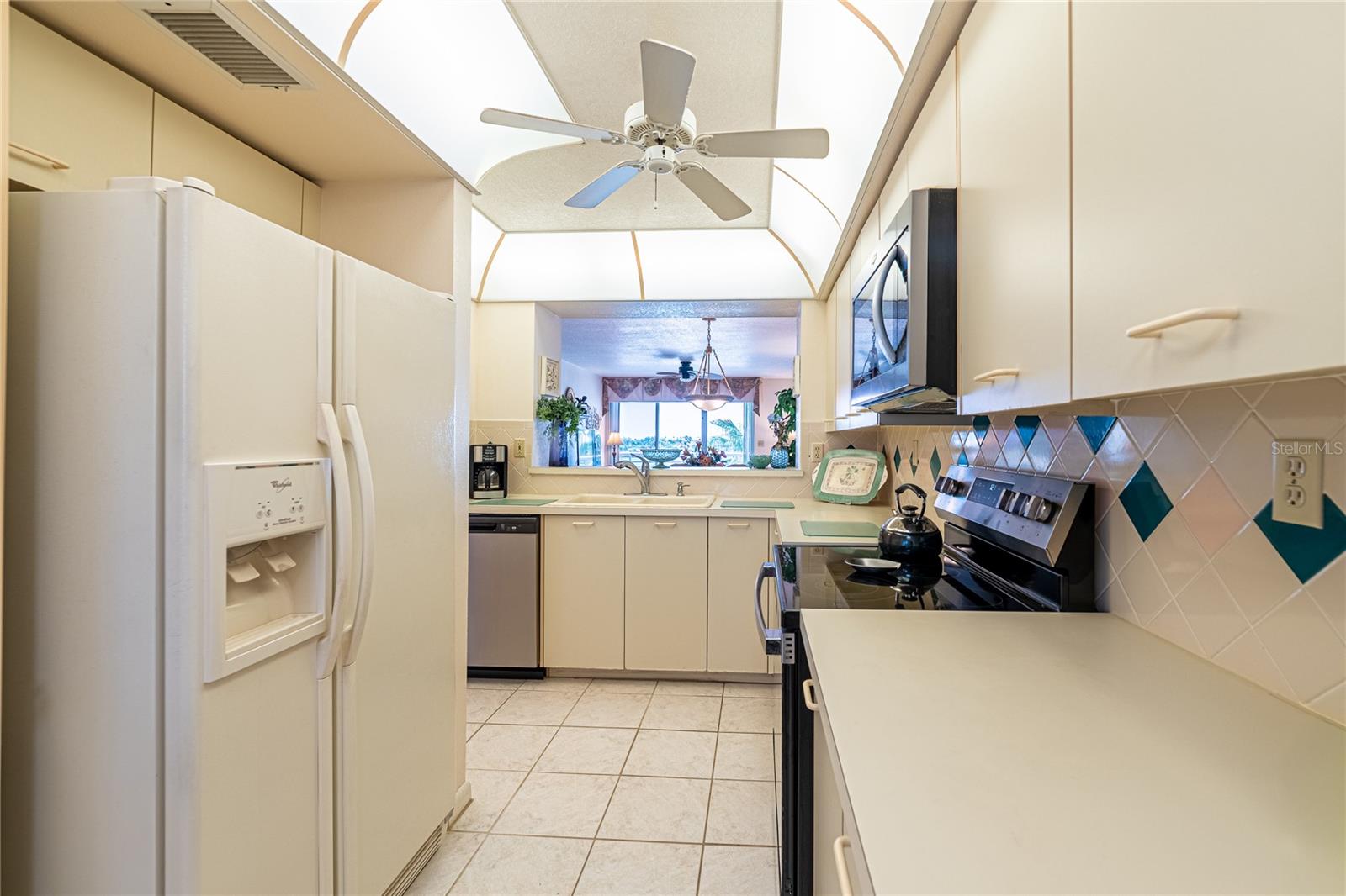 5701 BAHIA DEL MAR CIR #407