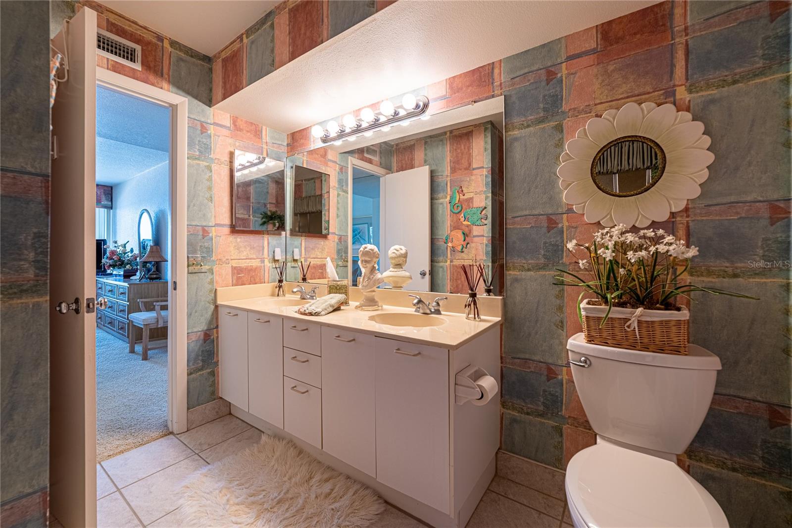 5701 BAHIA DEL MAR CIR #407