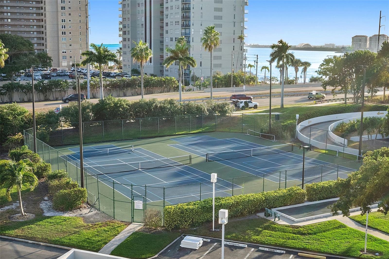 5279 ISLA KEY BLVD S #417