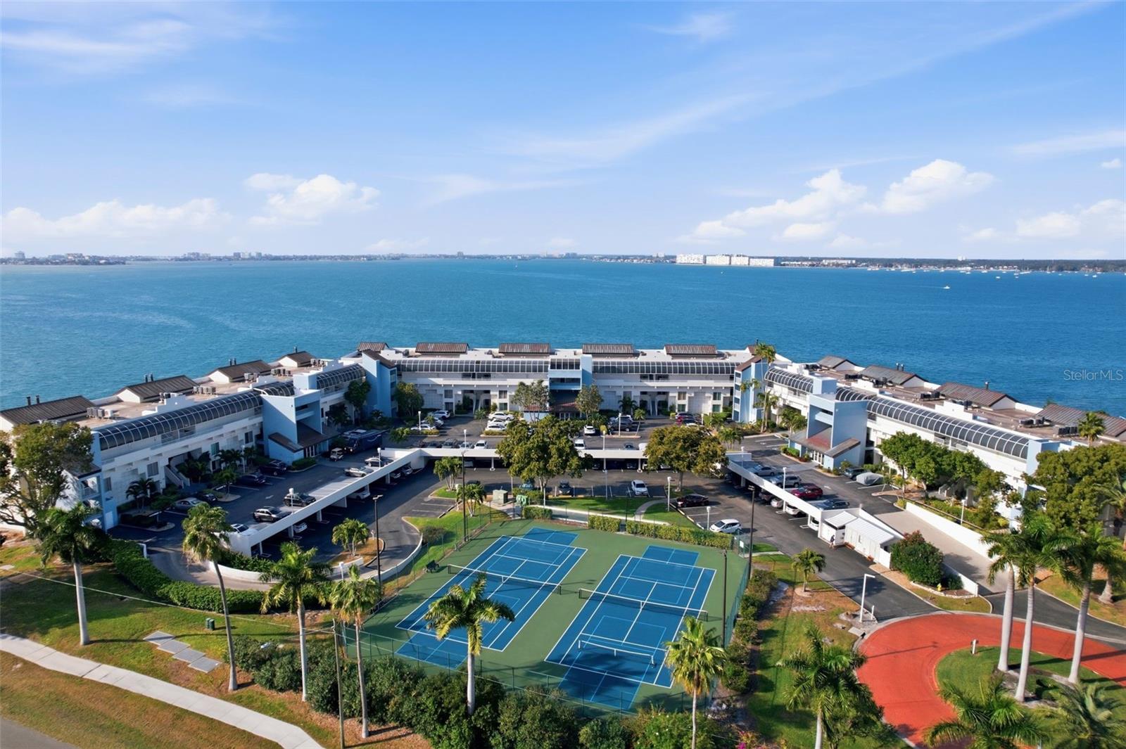5279 ISLA KEY BLVD S #417