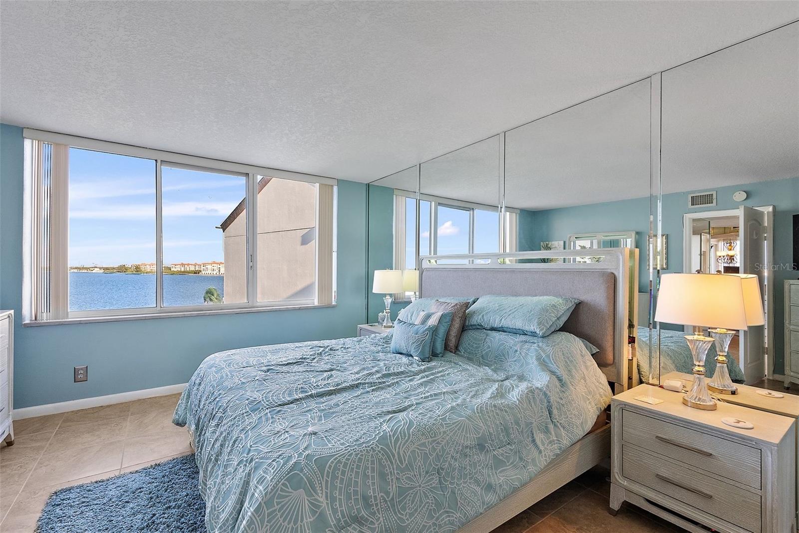 5279 ISLA KEY BLVD S #417