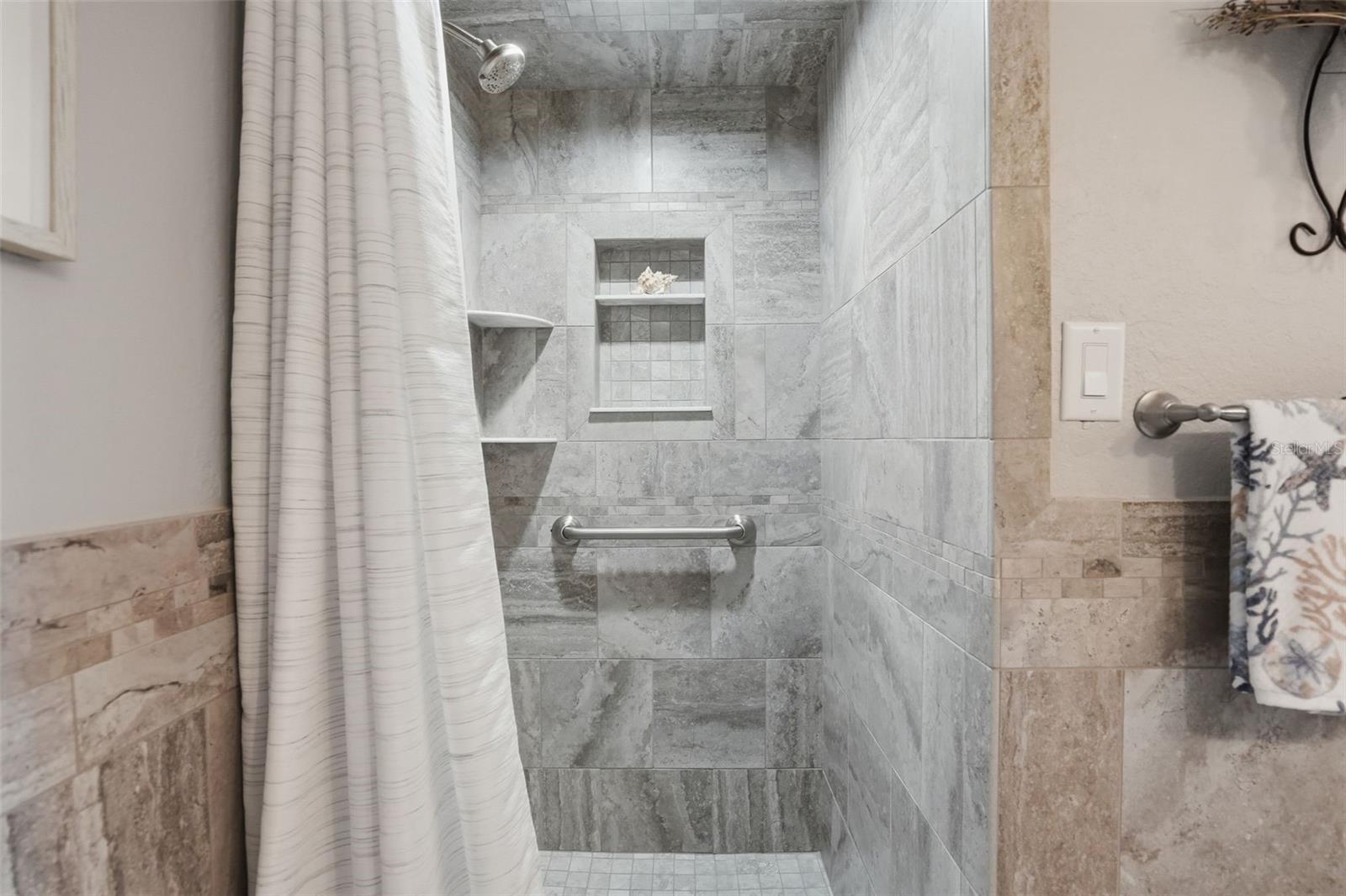 719 PINELLAS BAYWAY S #305