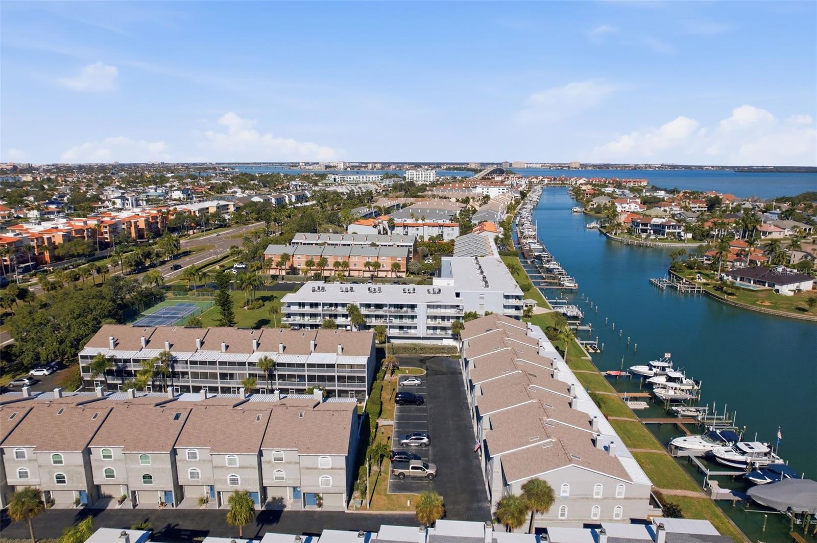 719 PINELLAS BAYWAY S #305
