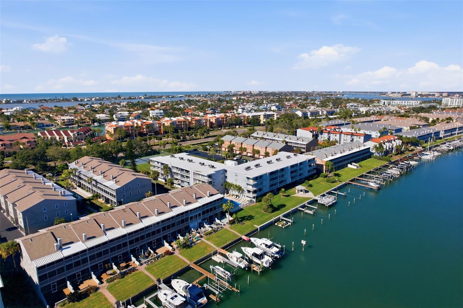 719 PINELLAS BAYWAY S #305