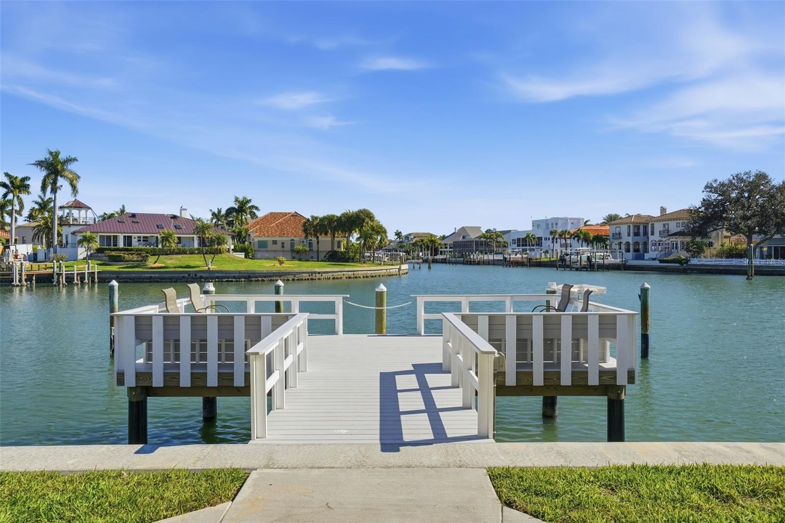 719 PINELLAS BAYWAY S #305