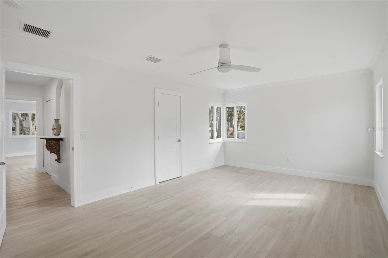 2906 PASS A GRILLE WAY