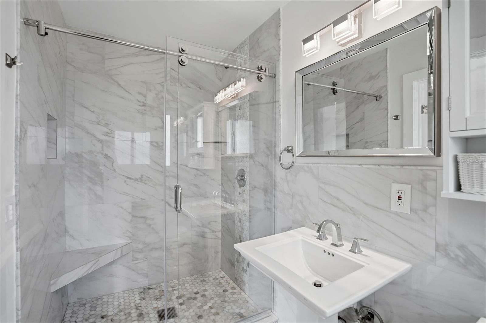 2906 PASS A GRILLE WAY