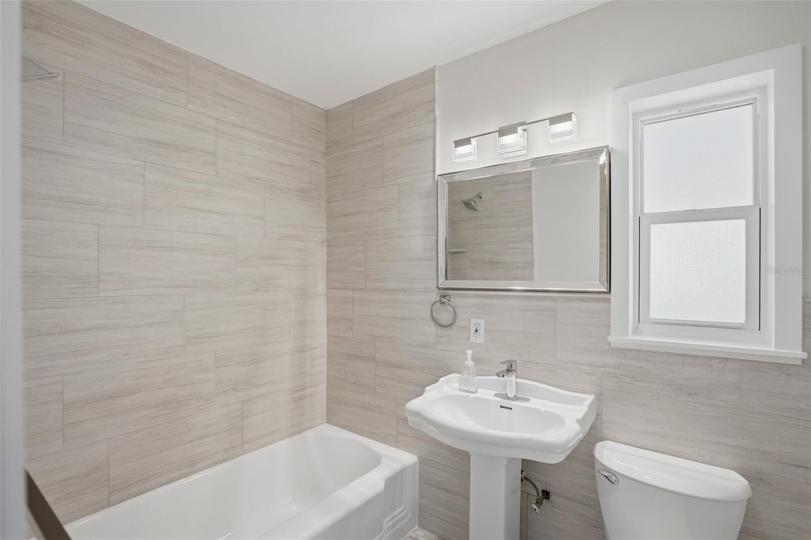 2906 PASS A GRILLE WAY