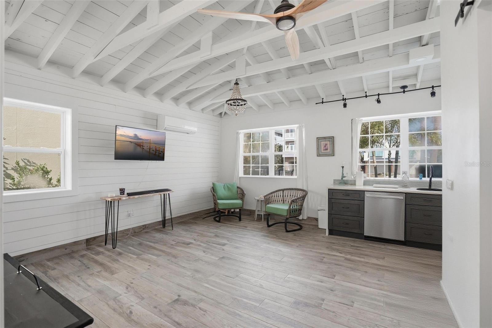 2906 PASS A GRILLE WAY