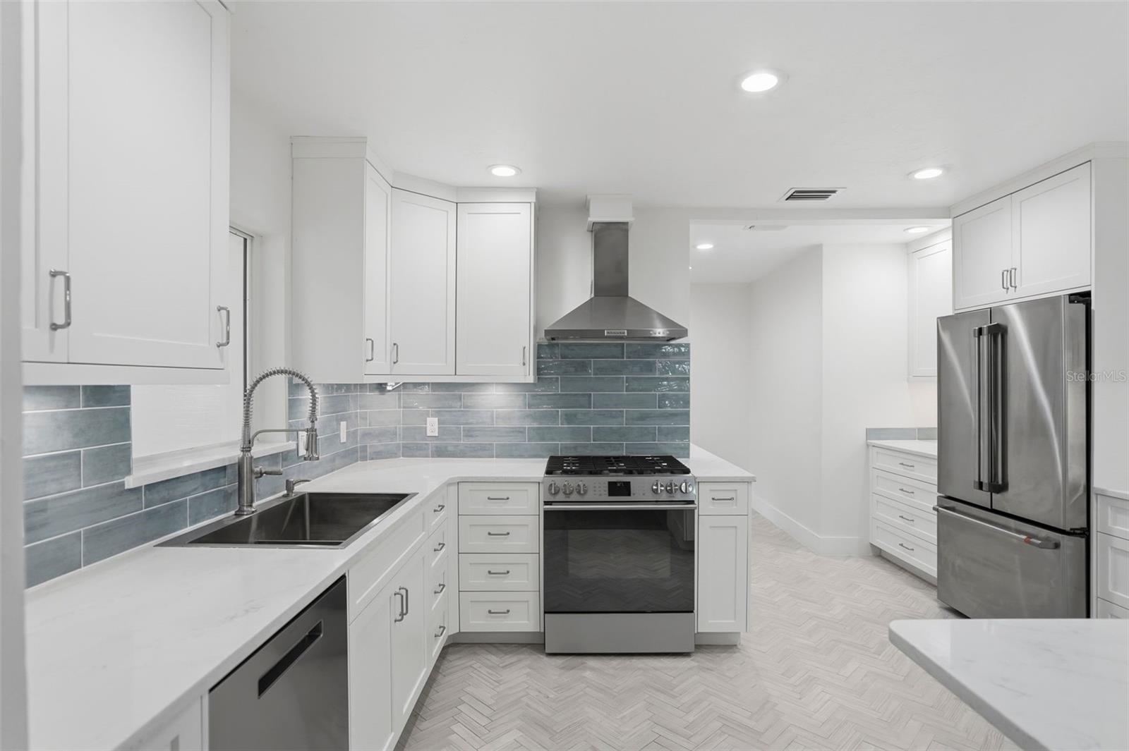 2906 PASS A GRILLE WAY