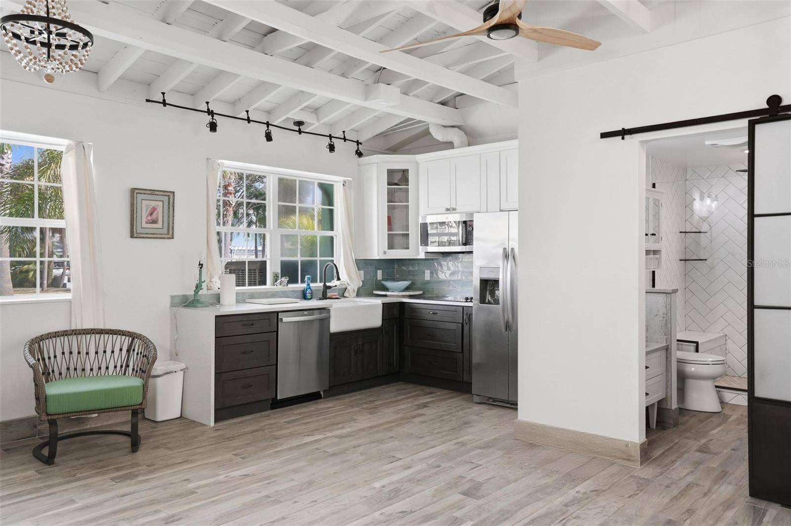 2906 PASS A GRILLE WAY