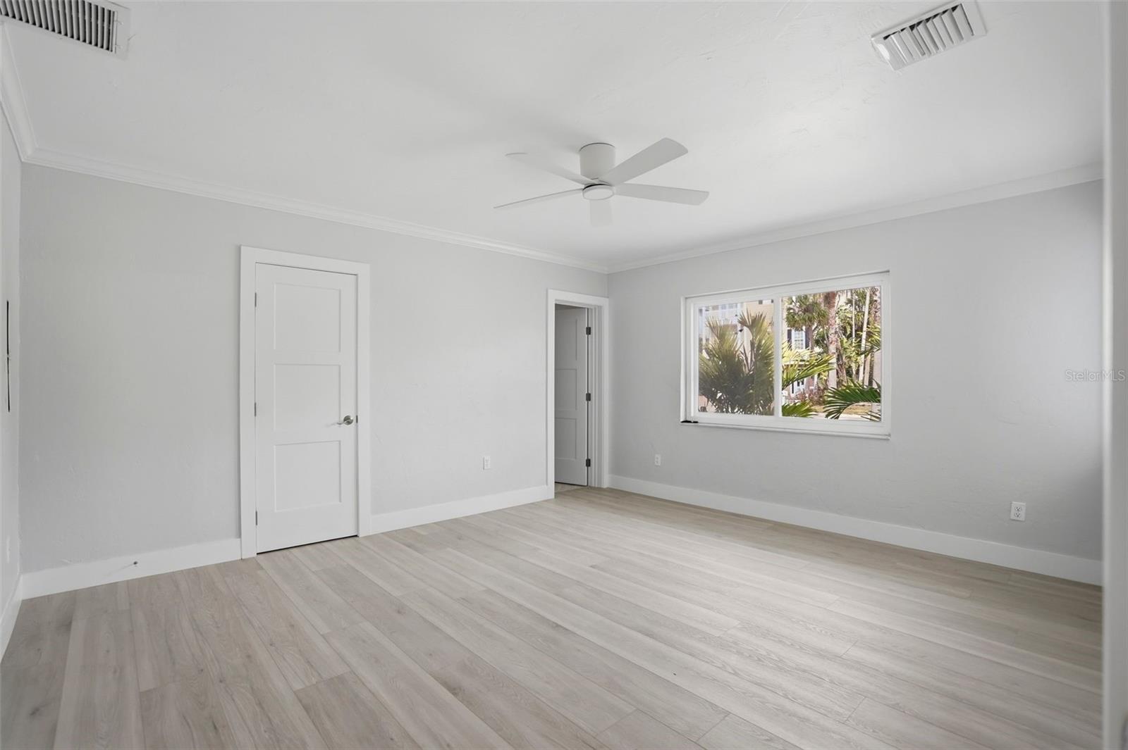 2906 PASS A GRILLE WAY