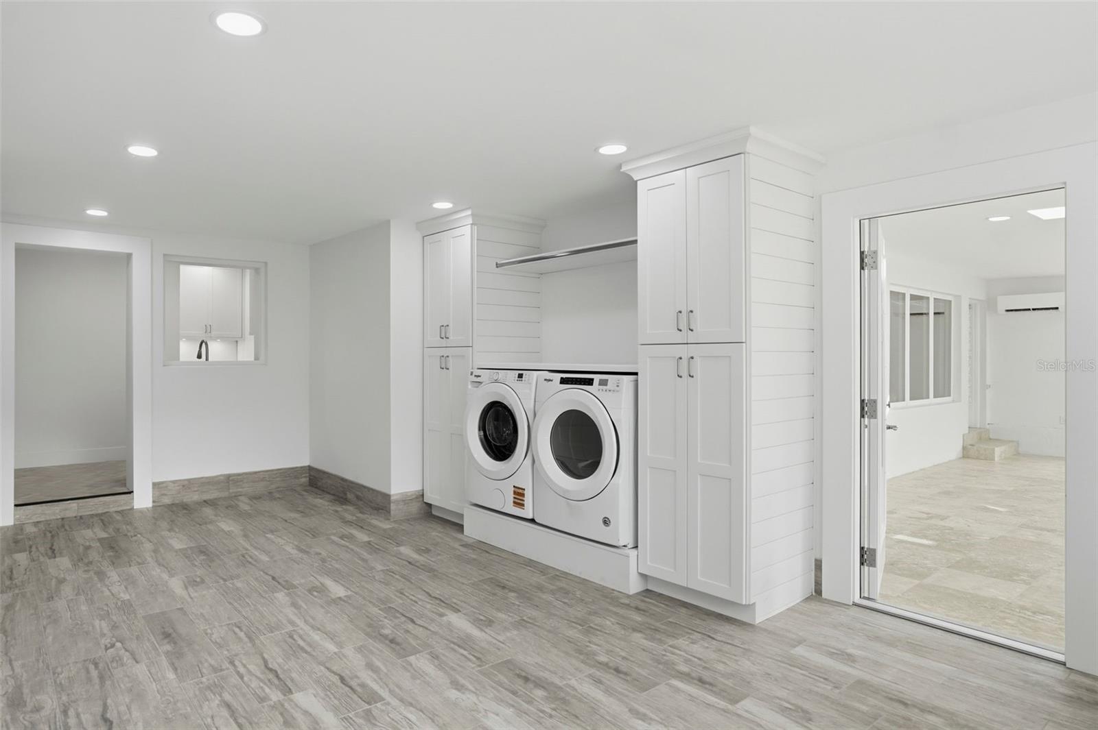 2906 PASS A GRILLE WAY