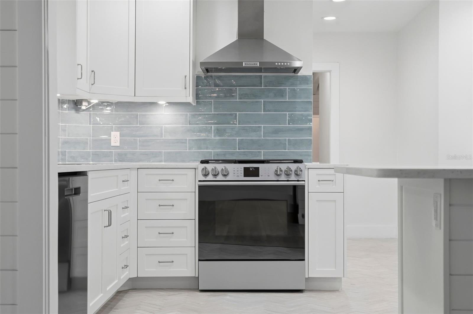 2906 PASS A GRILLE WAY