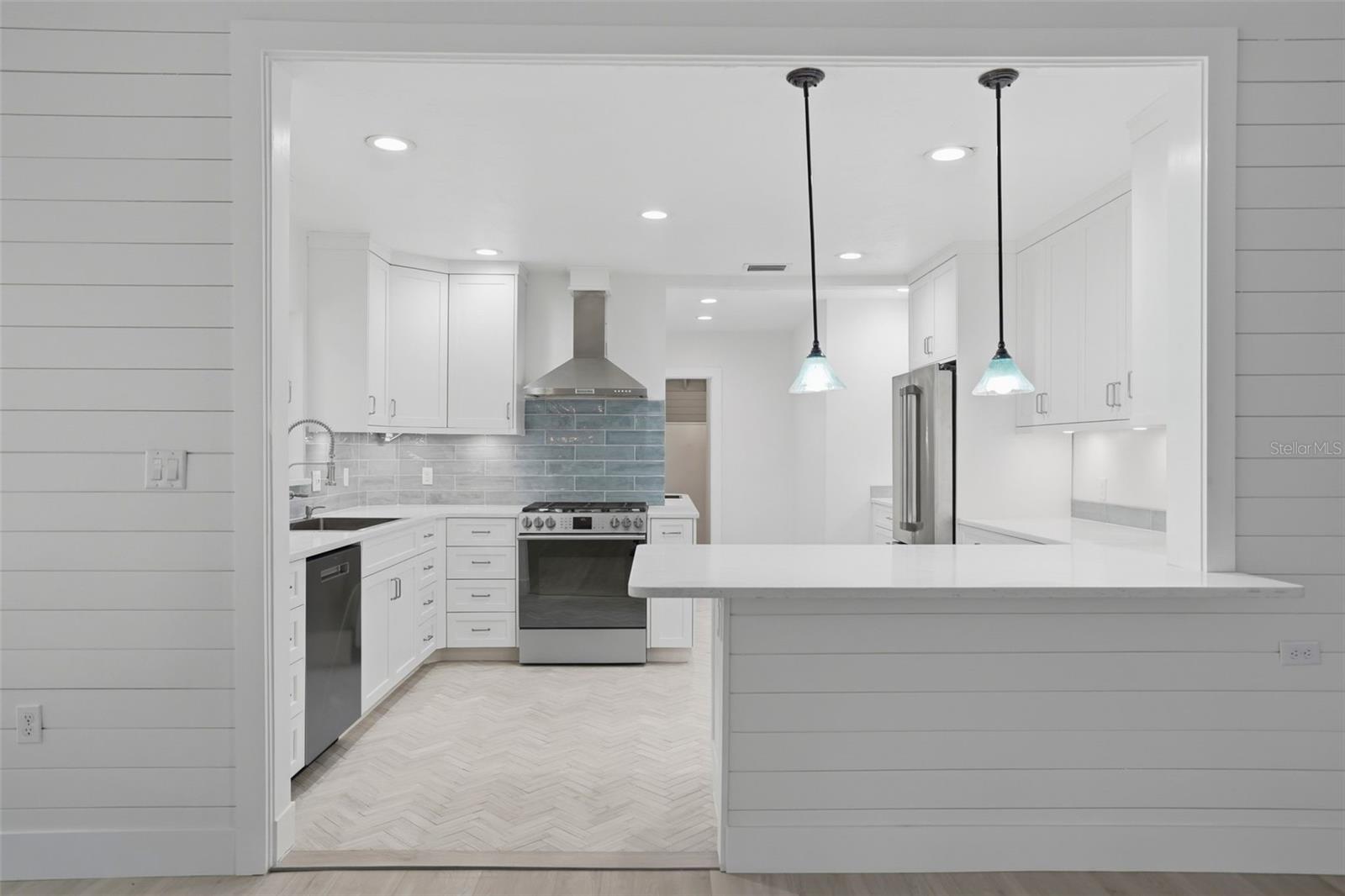 2906 PASS A GRILLE WAY