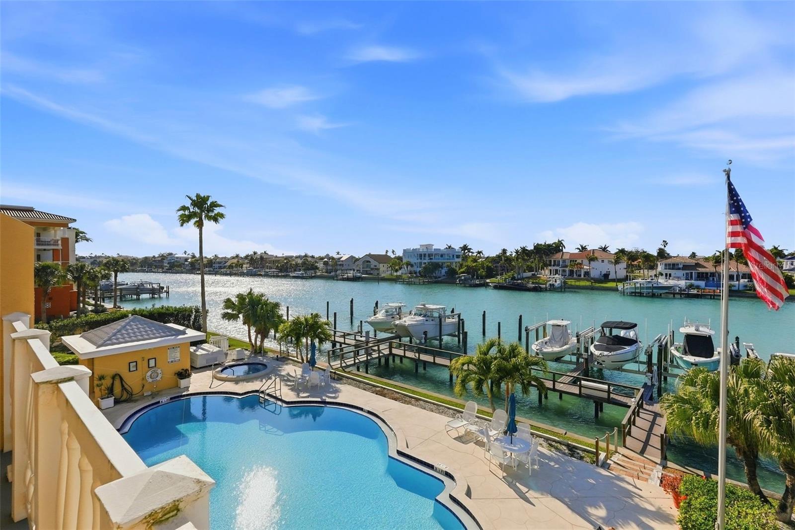 544 PINELLAS BAYWAY S #TH13