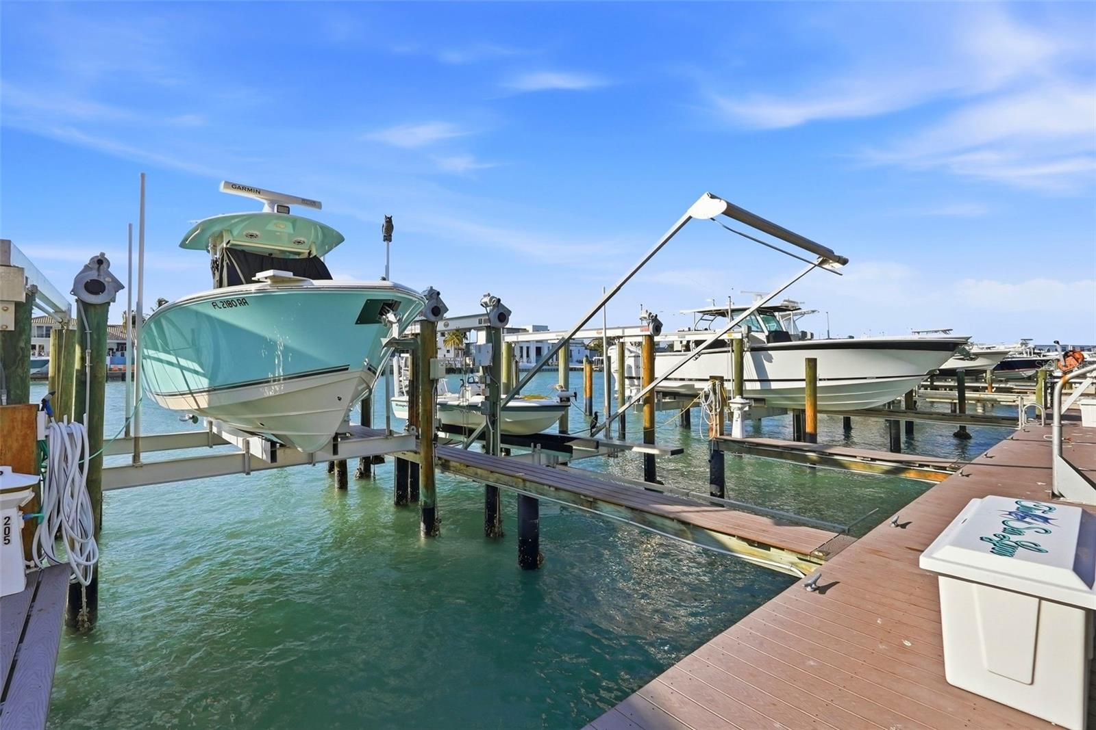 544 PINELLAS BAYWAY S #TH13