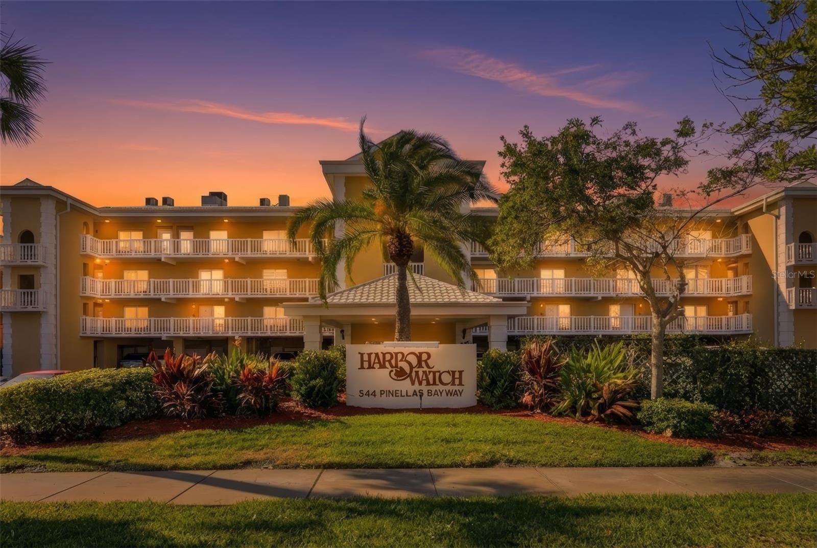 544 PINELLAS BAYWAY S #TH13