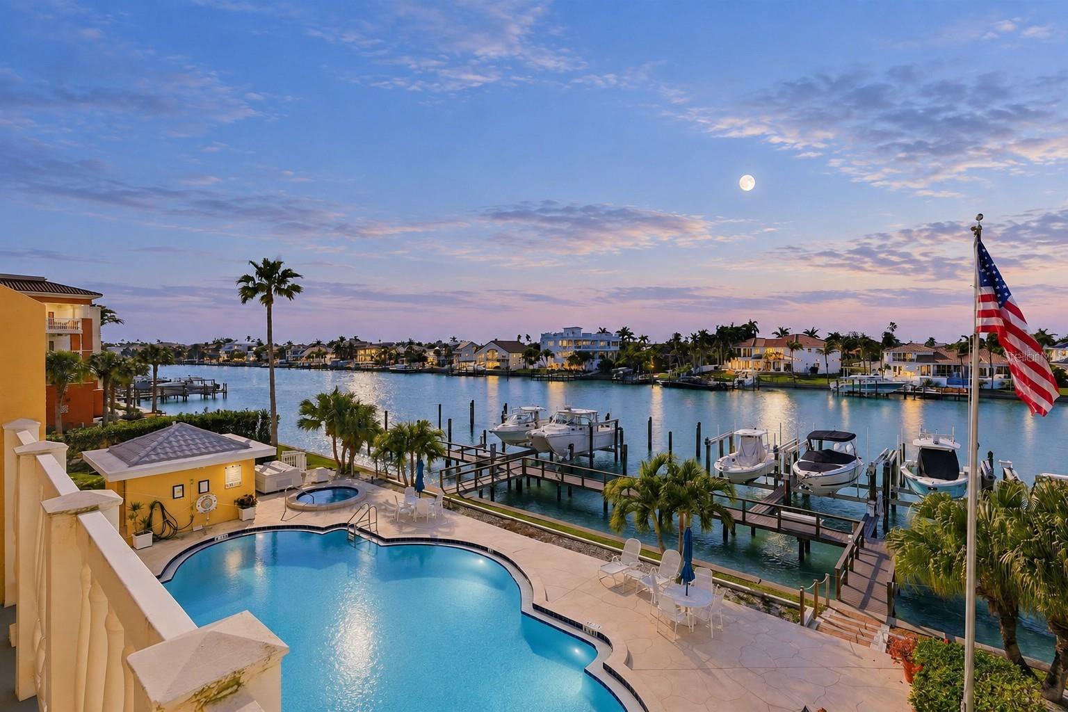 544 PINELLAS BAYWAY S #TH13
