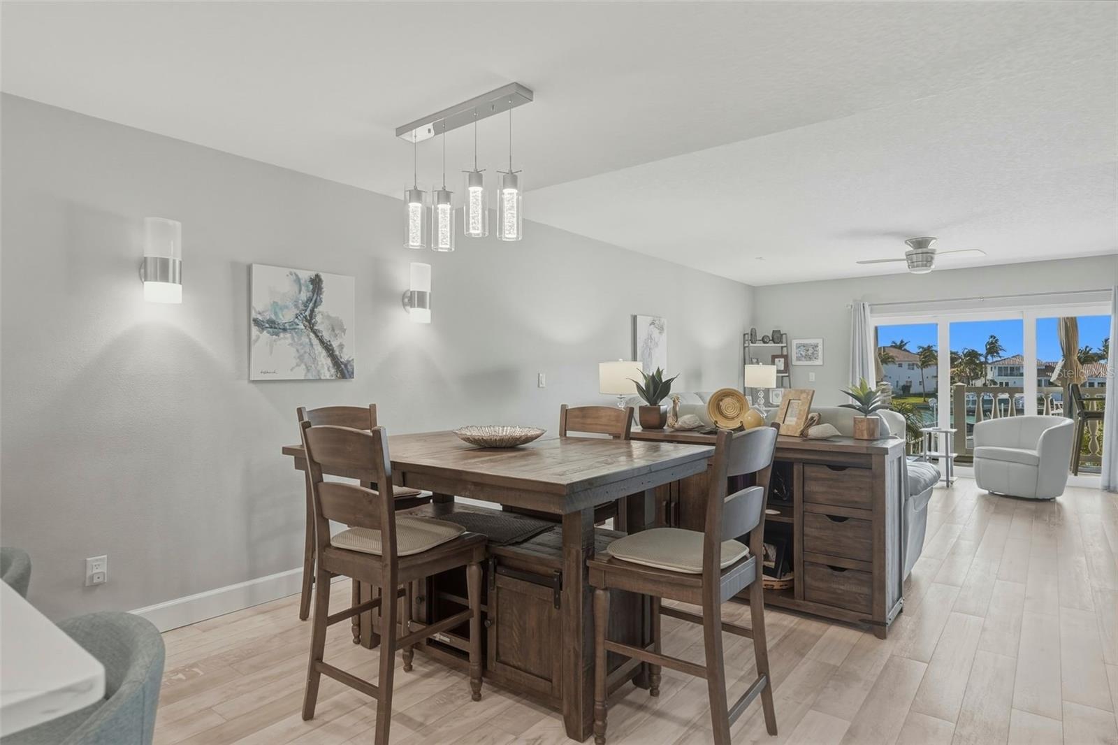 544 PINELLAS BAYWAY S #TH13